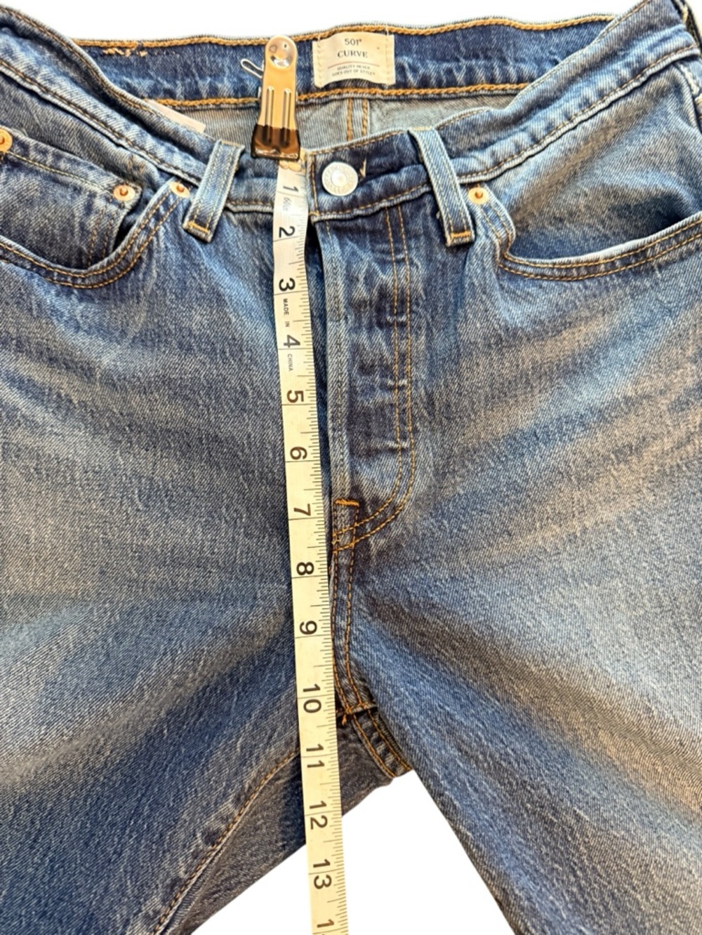 Levi’s 501 Curve Studded Jeans Size 28 Medium Wash Straight Leg Vintage Style - Picture 10 of 10